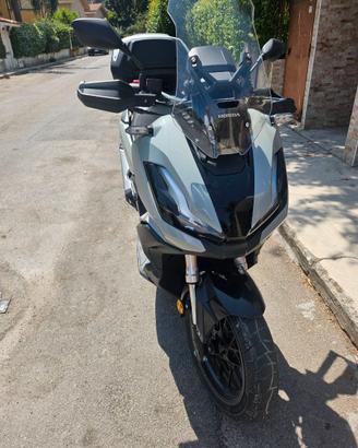 Honda adv350 , come nuovs