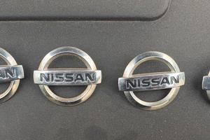 Logo Nissan cerchi