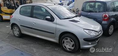 Ricambi Peugeot 206 1.1 B del 2003 motore HFX