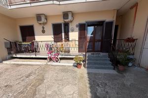 Appart. con cantinola trav.Via Frezza Rif.G2062