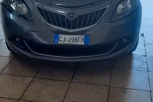Lancia Ypsilon 1.0 FireFly 5 porte S&S Hybrid Silv