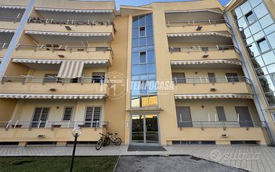 Appartamento a Caserta Via Dario Russo 4 locali