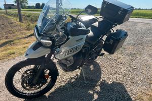 Triumph Tiger 800 XCA