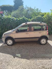 Fiat Panda 4 x 4 immatricolata anno 2009.