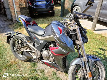 Moto ZONTES 125