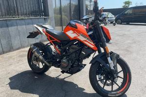 MOTO KTM DUKE 125
