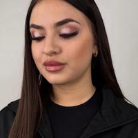 Beauty Consultant / Make-Up Artist