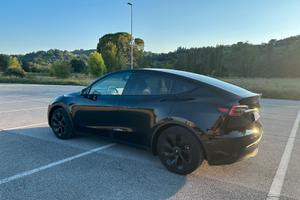 Tesla model Y single motor rwd