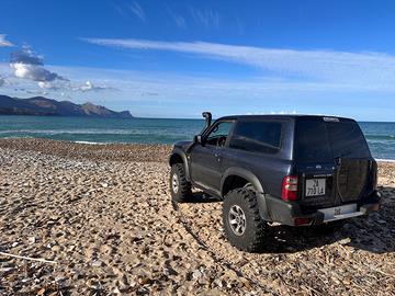 Nissan patrol gr y61