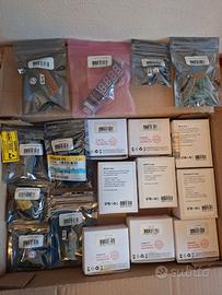 SET DI 18 CLICK MIKROE PER PROGETTI ELETTR/INFOR