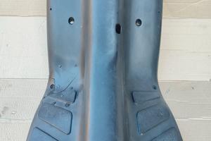 pedana poggiapiedi piaggio typhoon nrgntt riparata