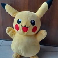 peluche pokemon tomy pikachu 
