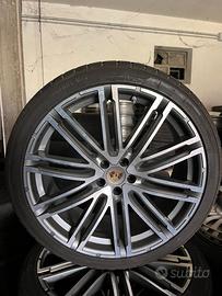 CERCHI IN LEGA ORIGINALE PORSCHE 22”