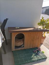 Cuccia per cane da giardino in legno coibentate