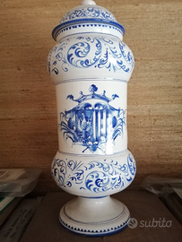 Due vasi farmacia vintage