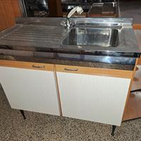 Cucina componibile con forno, piano cottura,lavabo