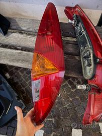 fanale posteriore destro fiat punto