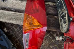 fanale posteriore destro fiat punto