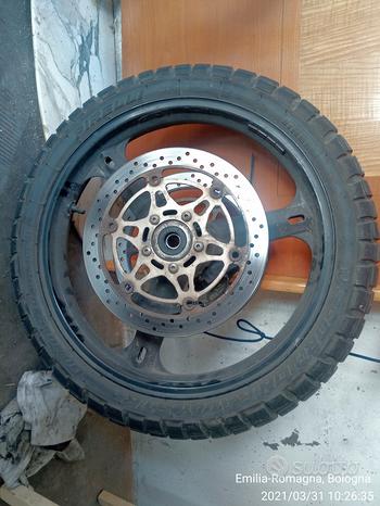 Cerchi completi Suzuki V-Strom DL 1000