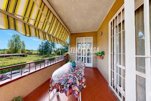 Trilocale con terrazzo, balconi, box e cantina