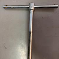 Chiave con bussola 17mm