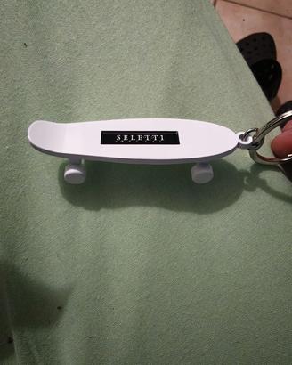 iconico skateboard seletti