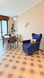 MORTARA CENTRO: AMPIO TRILOCALE CON AUTORIMESSA