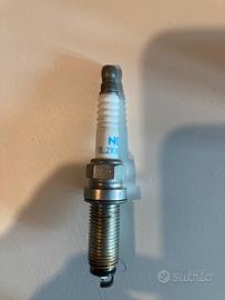 Candele auto NGK ILZKAR8H8S (Toyota-Lexus)