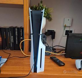 ps5 slim 2025..il lettore disco è  a parte 