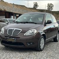 Lancia Ypsilon 1.3 MJT 90 CV Oro