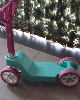 Monopattino in plastica 