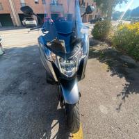 moto Honda Integra 750