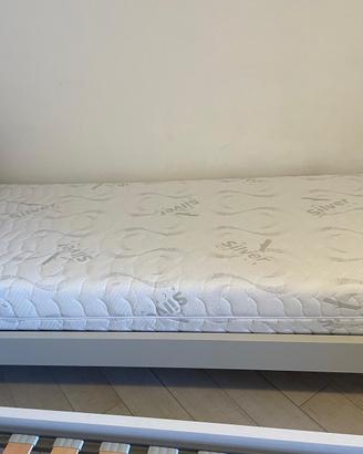 Letto singolo con materasso