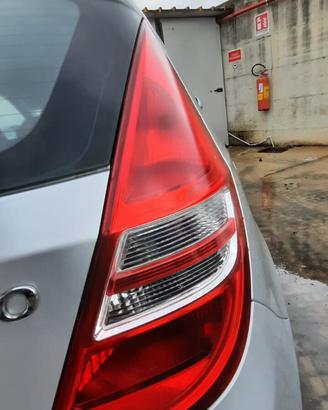 HYUNDAI I30 2010 - FARO POSTERIORE DESTRO