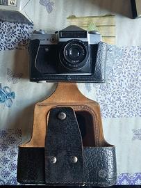 Fotocamera Zenit-E Vintage e Obiettivo e Flash