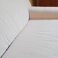 Divano letto in tessuto panna – comfort regale!