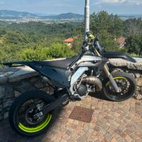 Cr 125