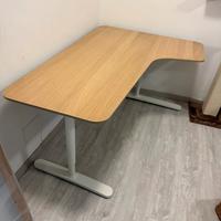 Scrivania angolare Ikea