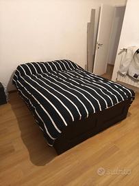 Struttura letto Ikea con cassettoni