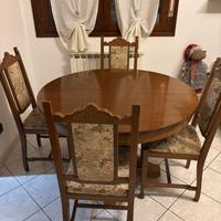 Tavolo rotondo in legno massello con 4 sedie