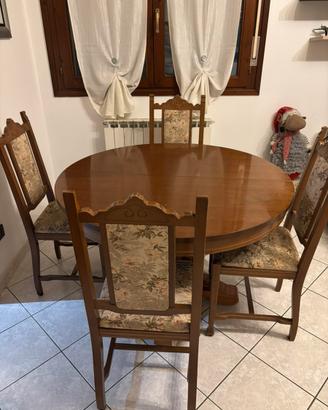 Tavolo rotondo in legno massello con 4 sedie