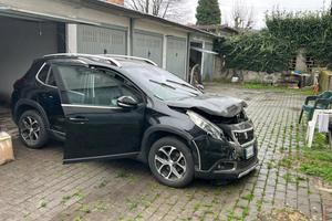 Peugeot 2008 1.2 turbo benzina