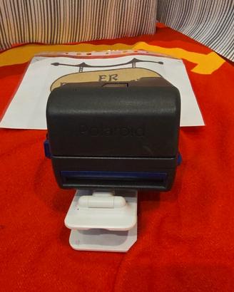 ER-STOCK-167 # MACCHINETTA POLAROID 600 S/SCATOLA