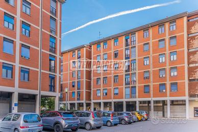 LUMINOSO 5 LOCALI CON BALCONE