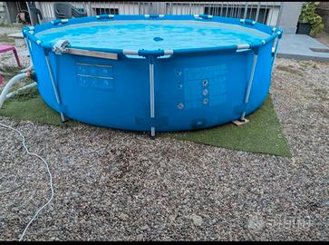 Piscina fuori terra intex