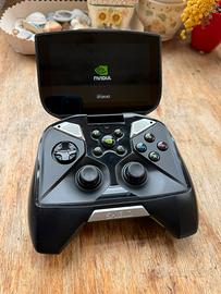 NVIDIA Shield Portable + Custodia Ufficiale Nvidia