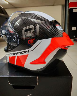 Casco Scorpion Exo-R1 carbon air corpus 2