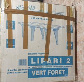 Grande tavolo da giardino nuovo 