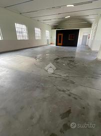 CAPANNONE A LIMBIATE