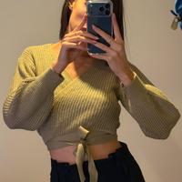 Maglione crop incrociato con laccio - taglia M